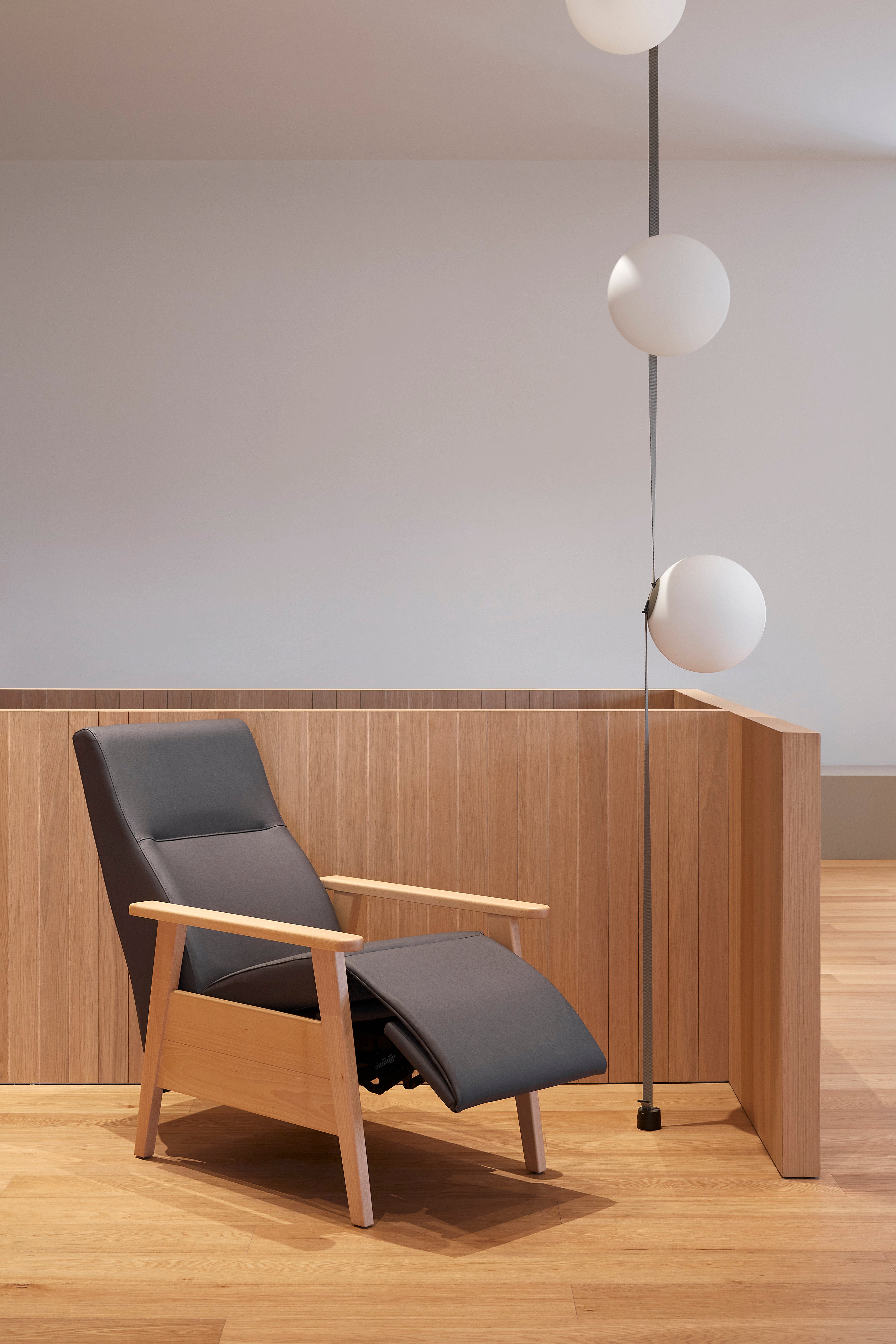 Premcare Pflegesessel IDA | ergonomischer Sessel - Mechanisch verstellbar