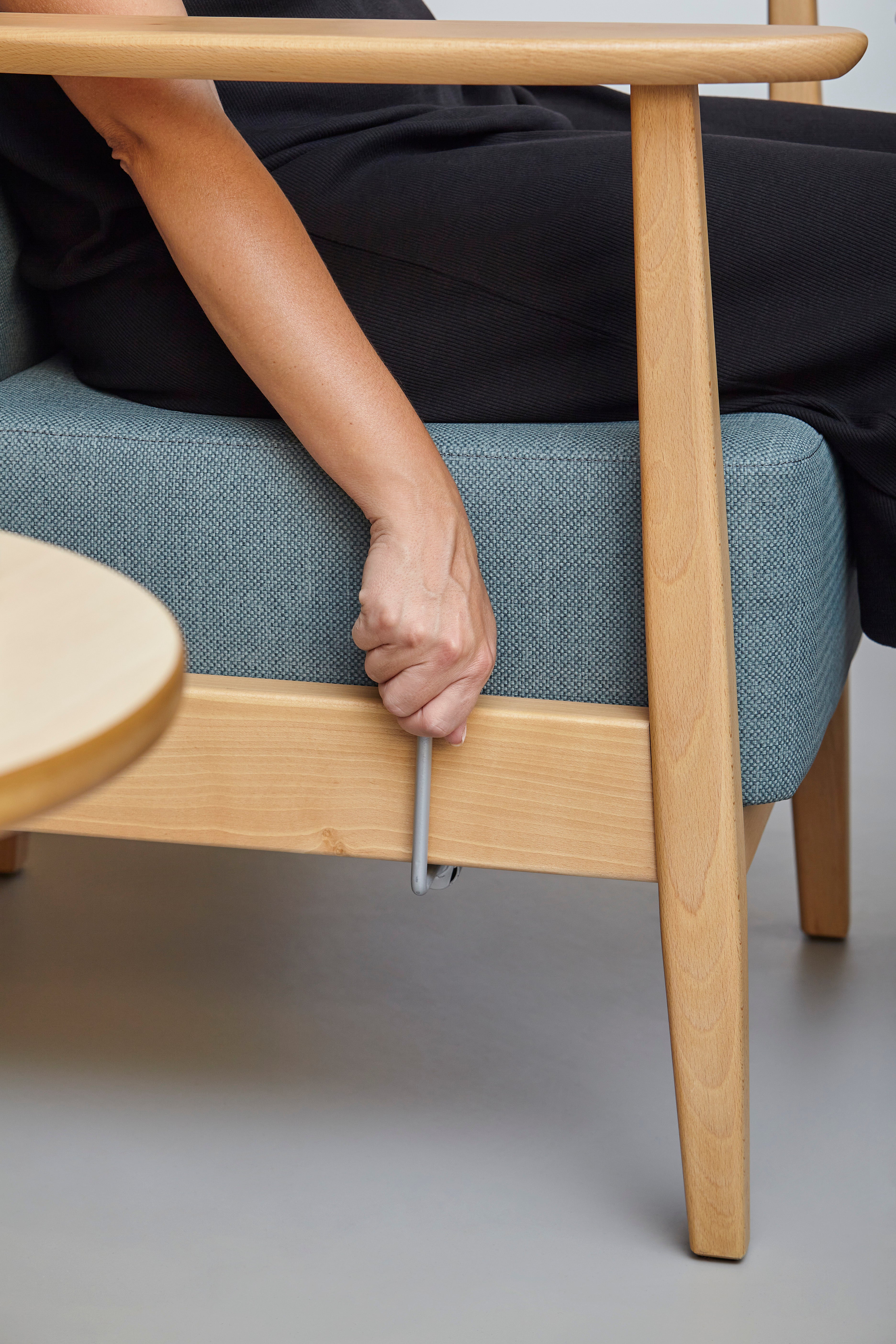 Premcare Pflegesessel Orea mit Rückenverstellung | ergonomischer Ohrensessel für Senioren